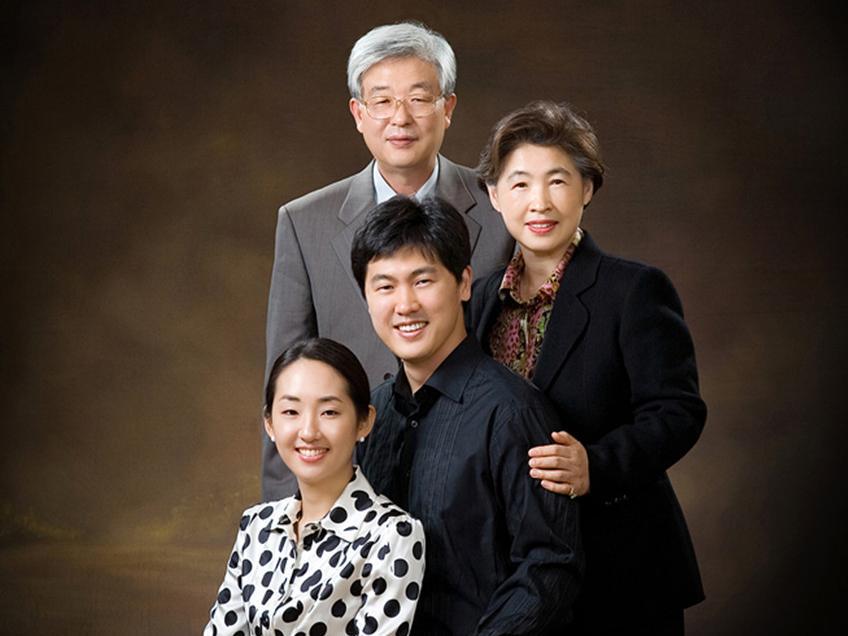 (image for) Four people customized oil painting portrait from photos - Click Image to Close